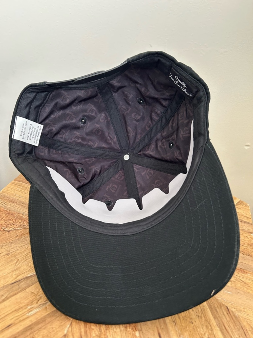 In-N-Out Burger Black Logo Snapback Hat - Picture 4 of 5
